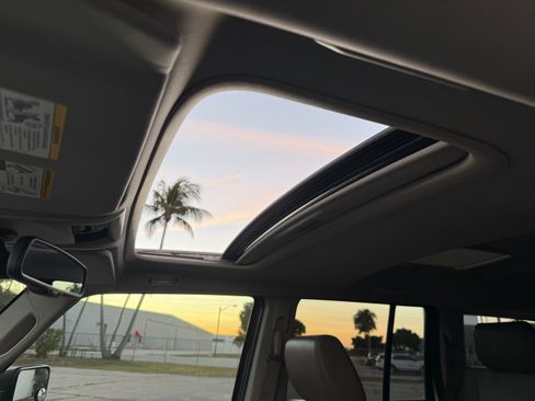 Used 2008 Jeep Commander Sport image 68