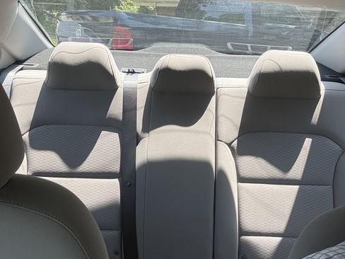 Used 2020 Hyundai Elantra SE Sedan FWD image 20