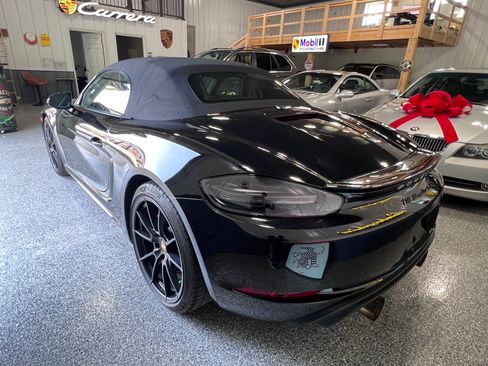 Used 2021 Porsche 718 Boxster GTS RWD image 9