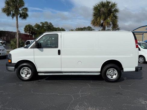 Used 2024 Chevrolet Express 2500 image 3
