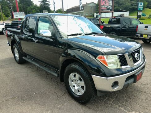 Used 2007 Nissan Frontier 4x4 Crew Cab NISMO image 6