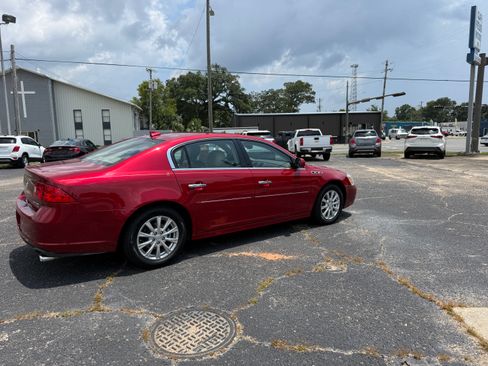 Used 2011 Buick Lucerne CXL FWD image 4