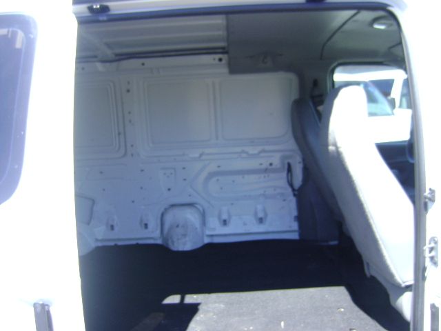 Used 2005 Ford E-250 and Econoline 250 UNAVAIL RWD image 8
