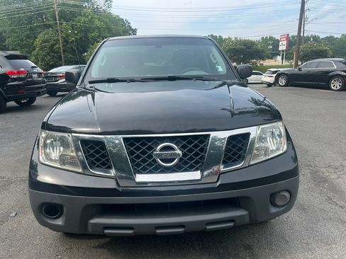 Used 2012 Nissan Frontier 2WD Crew Cab image 9