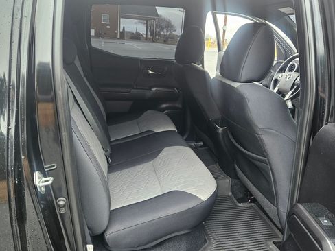 Used 2021 Toyota Tacoma image 14