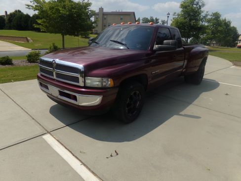 Used 2001 Dodge Ram 3500 Truck Laramie image 1