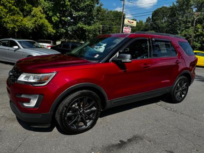 Used 2017 Ford Explorer FWD XLT