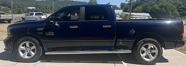 Used 2015 RAM 1500 2WD Crew Cab Sport image 13
