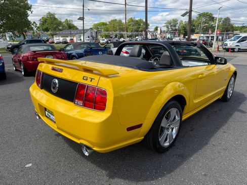 Used 2006 Ford Mustang GT Premium Convertible RWD image 26