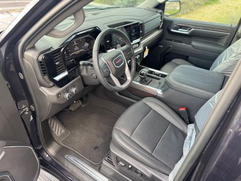 Used 2025 GMC Sierra 1500 SLT image 21