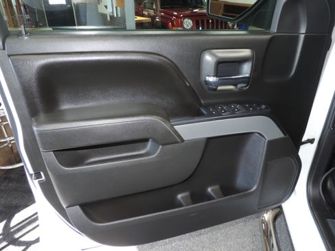 Used 2016 Chevrolet Silverado 1500 LT Z71 image 35