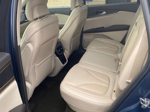 Used 2019 Lincoln Nautilus Select image 24