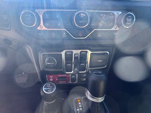 Used 2024 Jeep Wrangler 4WD Unlimited Sport image 48