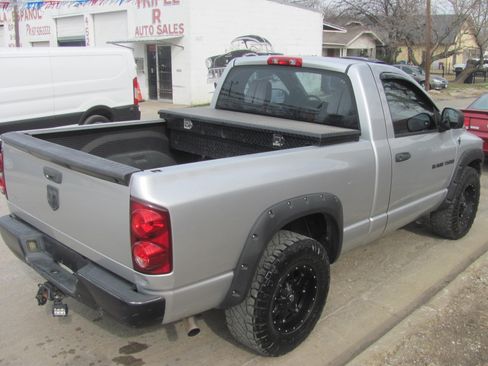 Used 2007 Dodge Ram 1500 Truck ST image 3