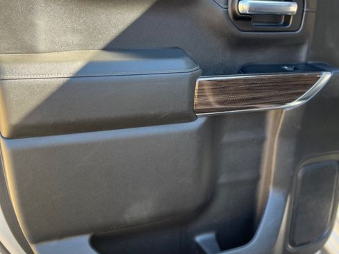 Used 2019 Chevrolet Silverado 1500 RST image 9