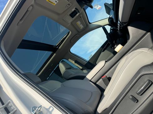 Used 2025 Honda Pilot Touring image 20