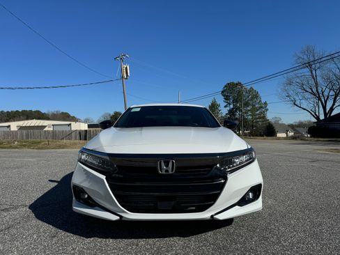 Used 2022 Honda Accord Sport image 9