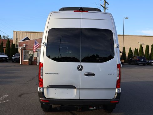 Used 2019 Mercedes-Benz Sprinter 2500 image 5