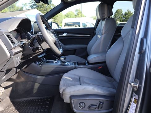 Used 2018 Audi SQ5 Premium Plus image 9