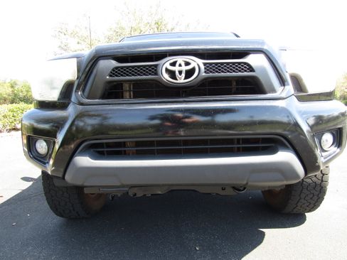 Used 2013 Toyota Tacoma 4x4 Double Cab TRD Off Road image 9