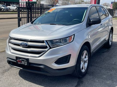 Used 2016 Ford Edge SE image 2