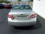 Used 2011 Toyota Camry LE image 3