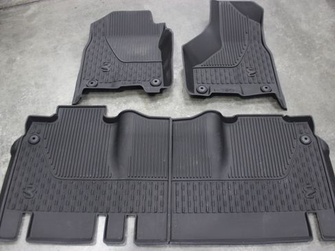 Used 2023 RAM 3500 Limited image 55