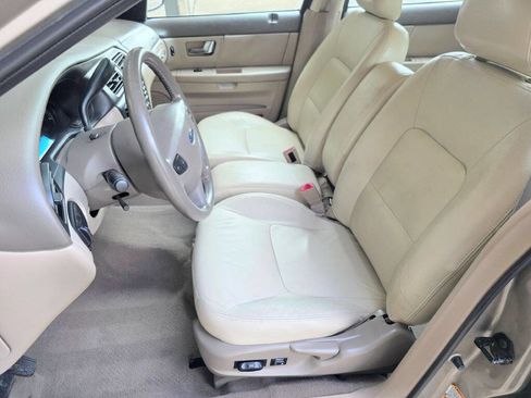 Used 2002 Ford Taurus SEL FWD image 8