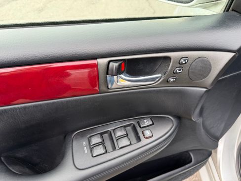 Used 2004 Lexus ES 330 image 3