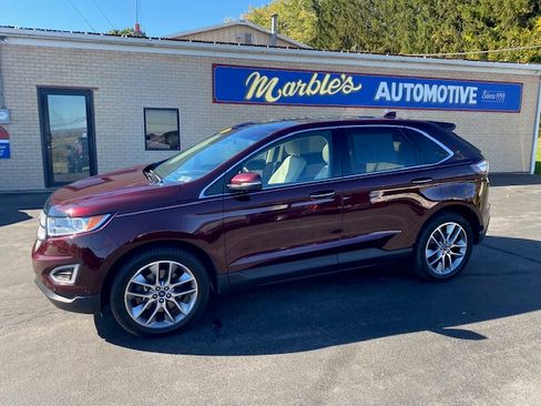 Used 2018 Ford Edge Titanium image 2