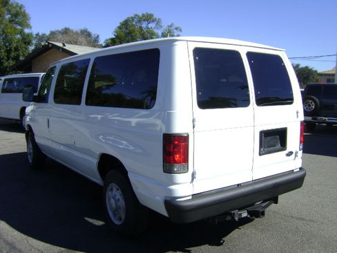Used 2008 Ford E-350 and Econoline 350 XLT image 5