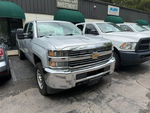 Used 2016 Chevrolet Silverado 3500 4x4 Crew Cab image 3