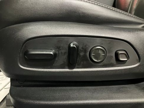 Used 2020 Buick Enclave Avenir image 12