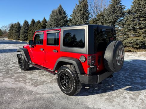 Used 2018 Jeep Wrangler Unlimited Sport image 4