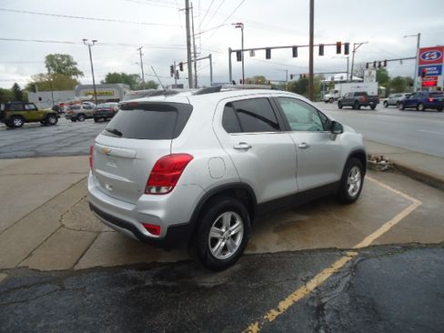 Used 2018 Chevrolet Trax AWD LT w/ 1LT image 5