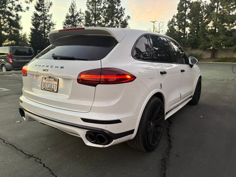 Used 2016 Porsche Cayenne image 5