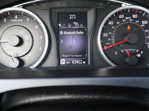 Used 2017 Toyota Camry XSE image 23