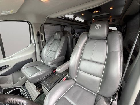 Used 2019 Ford Transit 150 image 18