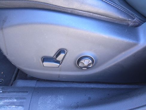 Used 2014 Jeep Cherokee Limited FWD image 36