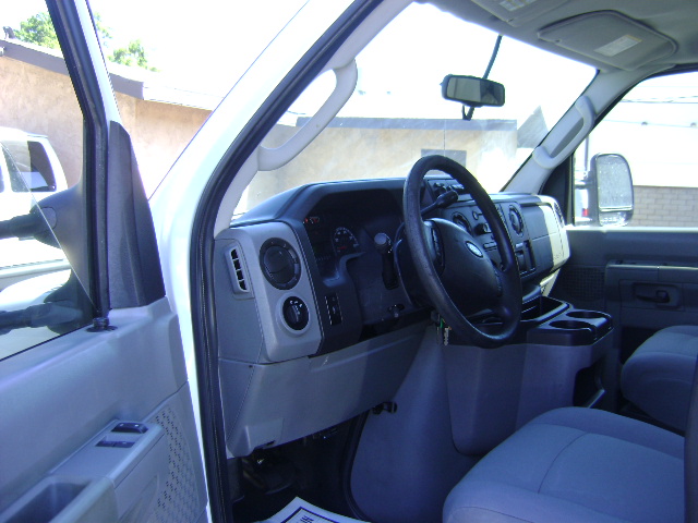 Used 2013 Ford E-350 and Econoline 350 Super Duty RWD image 12