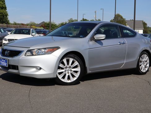 Used 2010 Honda Accord EX-L V6 Coupe image 2
