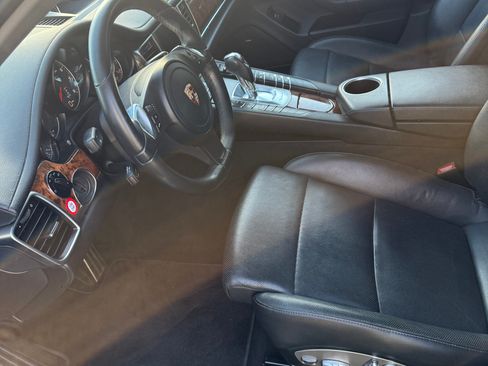 Used 2013 Porsche Panamera image 14