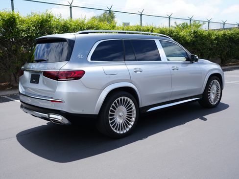 Used 2021 Mercedes-Benz Maybach GLS 600 4MATIC image 15