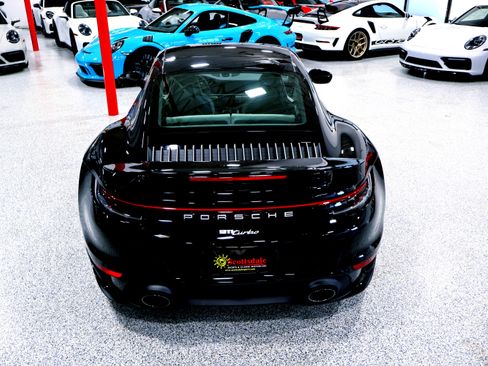 Used 2022 Porsche 911 Turbo image 15