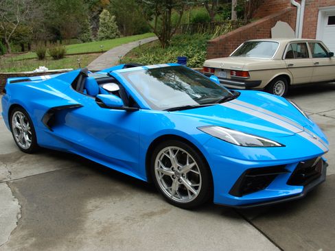 Used 2021 Chevrolet Corvette Stingray Premium Conv w/ 3LT RWD image 32