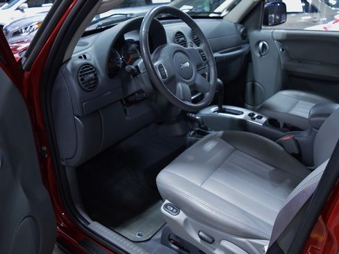 Used 2007 Jeep Liberty Limited image 15