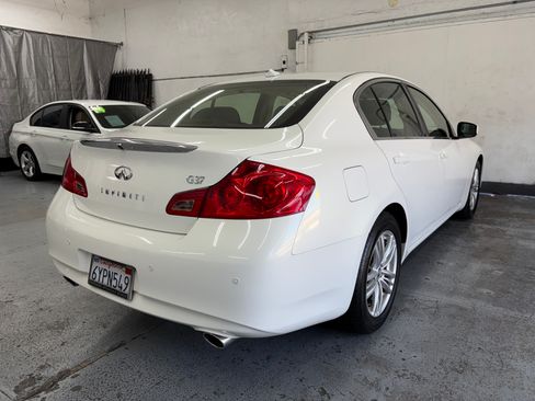 Used 2013 INFINITI G37 Sedan RWD image 6