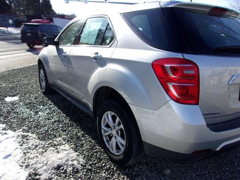 Used 2017 Chevrolet Equinox LS image 5