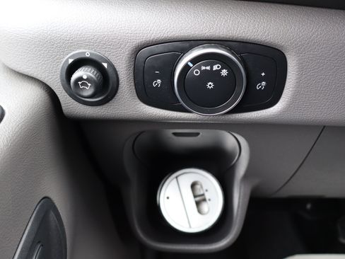 Used 2020 Ford Transit 250 image 23