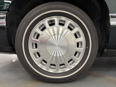 Used 1996 Cadillac De Ville image 13